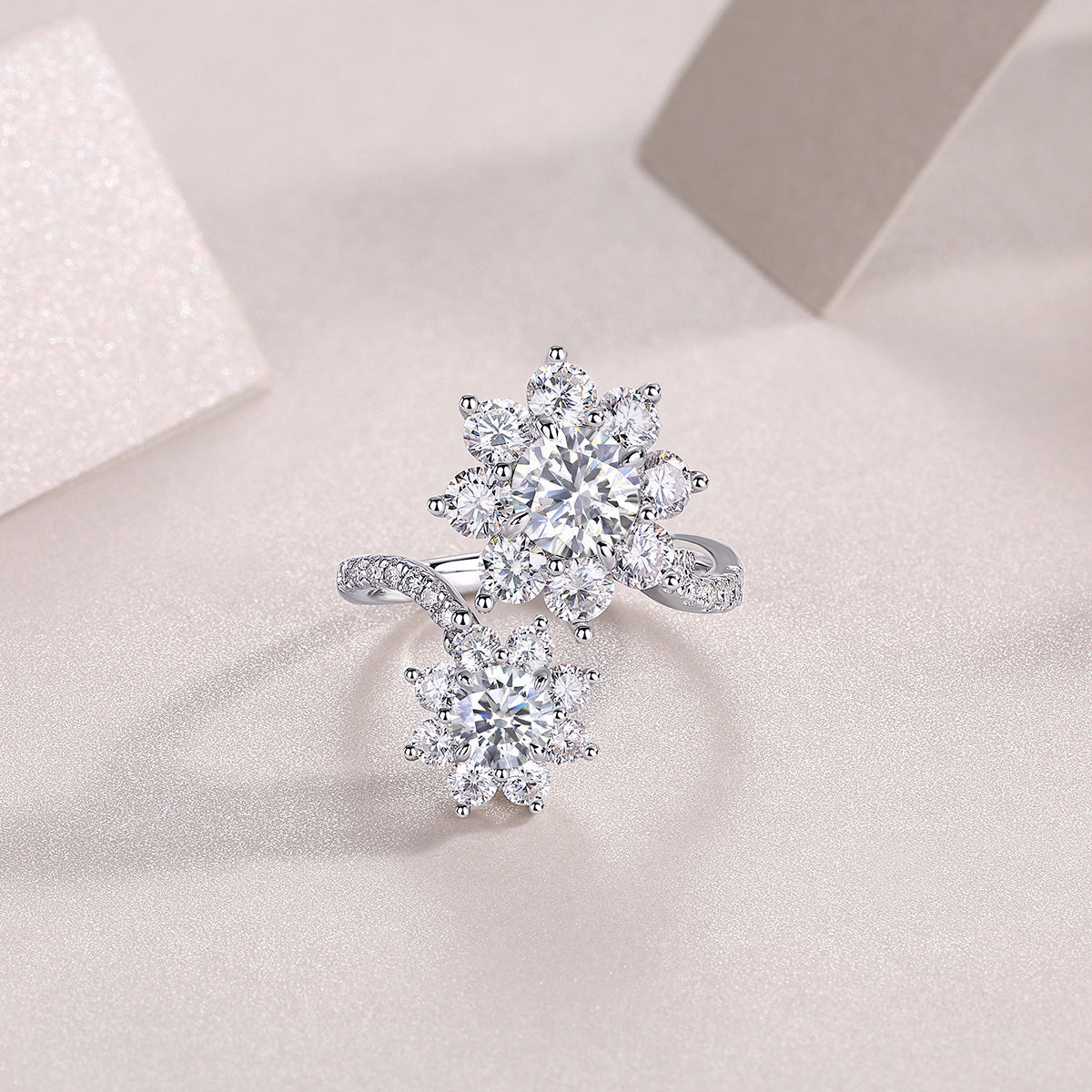 Petal Morning Dew - A Fashionable Diamond Jewelry Piece Set With 1-carat Moissanite S925 Sterling Silver And Platinum Diamond Ring