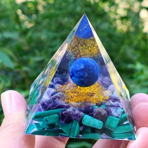 USA Local Pyramid Decoration Natural Crystal Gravel Energy Tower