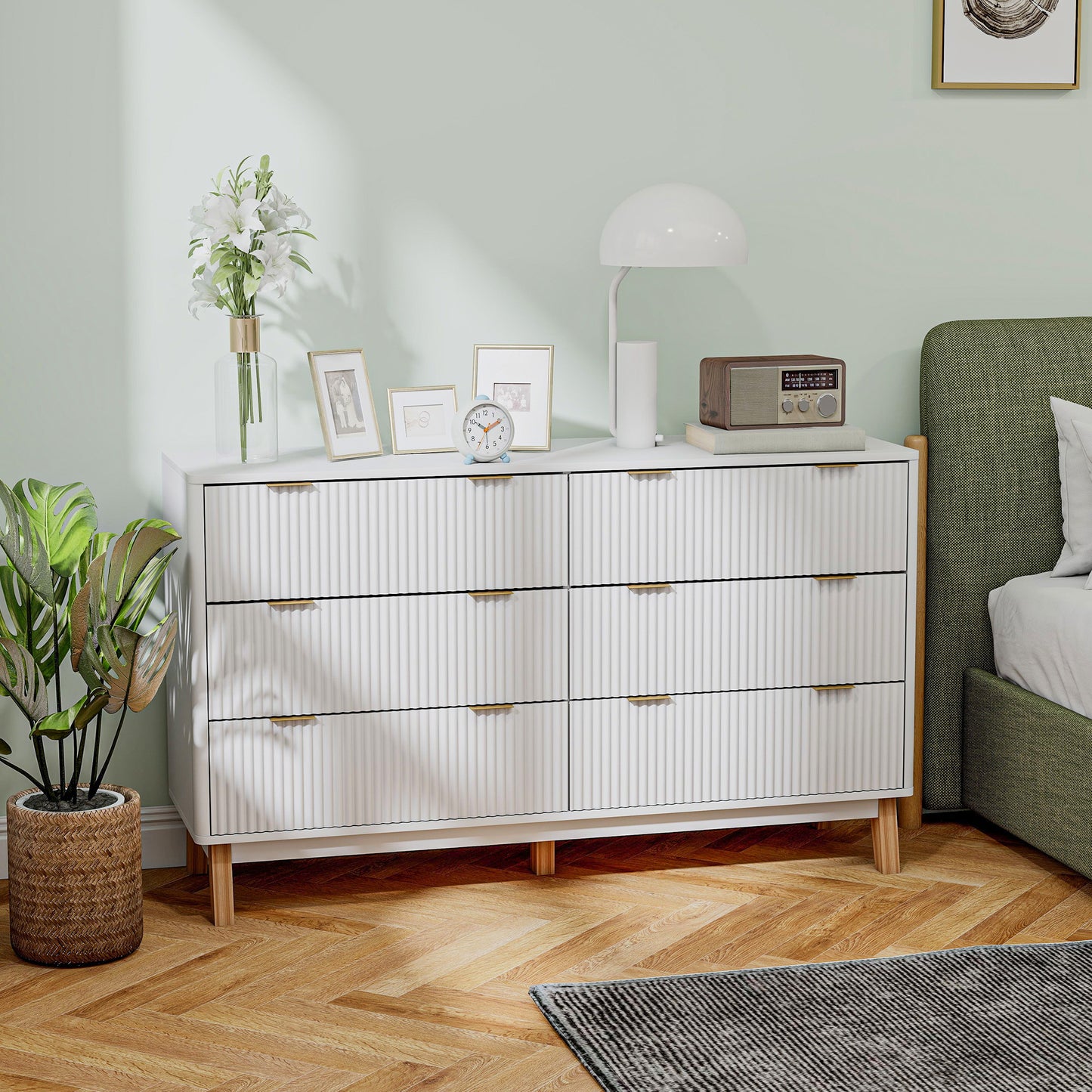 US Local 6 Drawer Double Dresser For Bedroom, Fluted Chest Of Drawers With Gold Finger Pulls And 5 Wood Legs, White