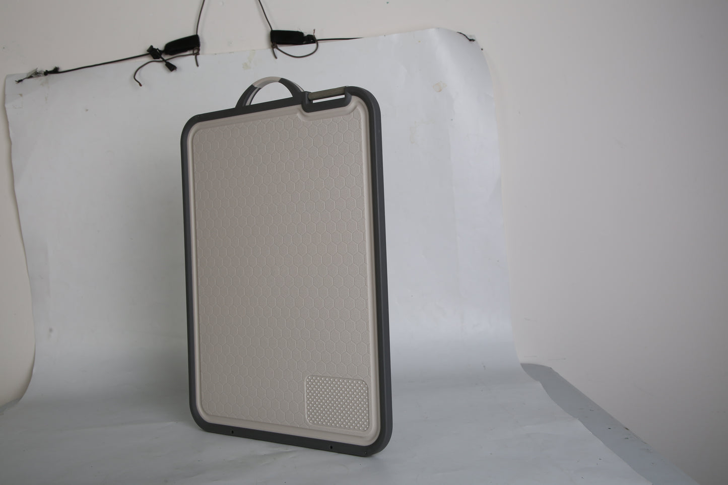 US Local 2Pcs Double Sided Cutting Board Stainless Steel PP Chopping Board Lightweight Kitchen Cutting Board Mesh Design With Grinding Zone Knife Sharpener Handle Dishwasher Safe