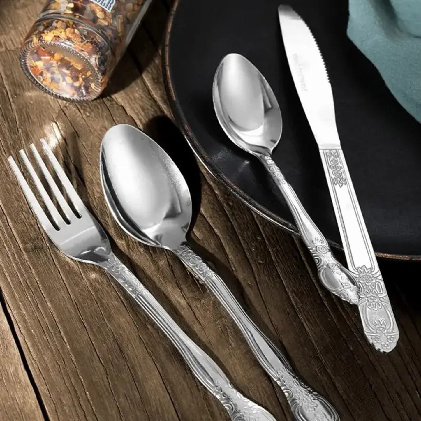 US Local Deluxe Premium Cutlery Flatware Set For The Home - Stainless Steel Cutlery Service With 1 Dinner Fork, 1 Dinner Knife, 1 Dinner Spoon And 1 Tea Spoon - Durable, Elegant And Rust-resista