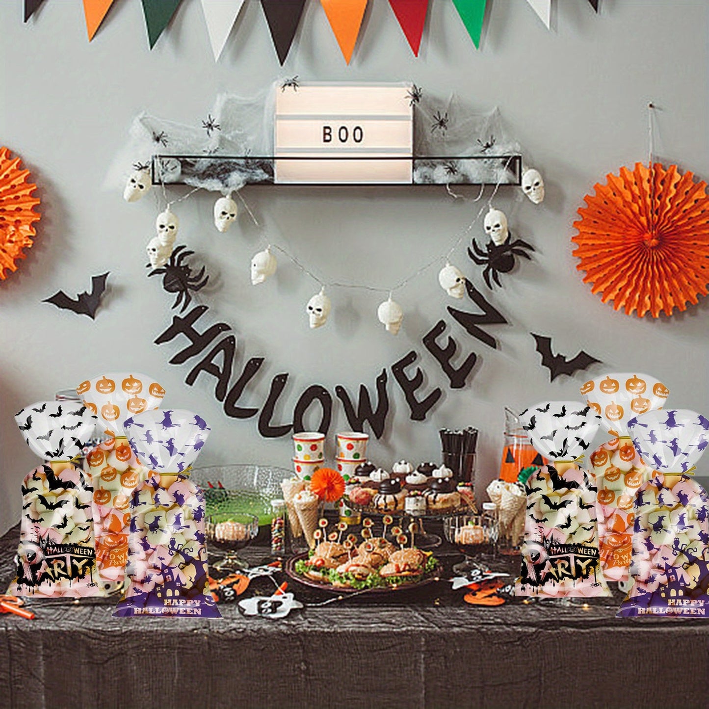 200 Pcs Halloween Cellophane Bags With Twists 4 Styles Snacks Cookies Packing Bags Pumpkin Bat Castle Witch Plastic Clear Candy Bags For Halloween Trick Or Treat Party Favor Supplies